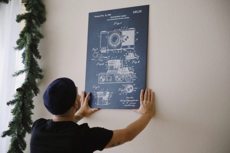 displace-poster-review